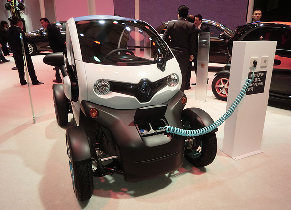 日産自動車の小型EV「New Mobility Concept（ニューモビリティコンセプト）」