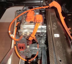 「i3」後部の電動モーターユニット。排気量647ccの2気筒ガソリンエンジン搭載のレンジエクステンダー仕様も販売。