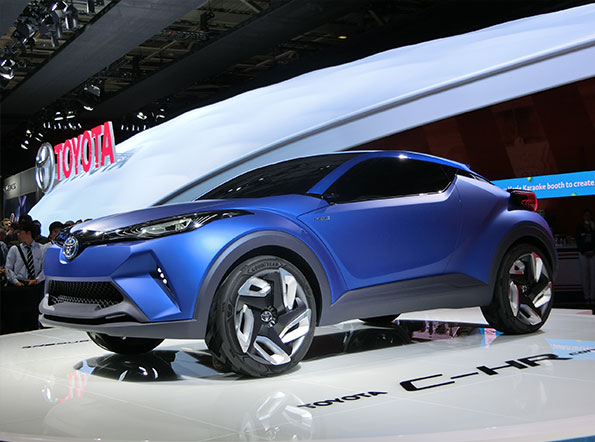 次期「プリウス」　シャーシを活用する、新型クロスオーバーハイブリッド車、「C-HR Concept」