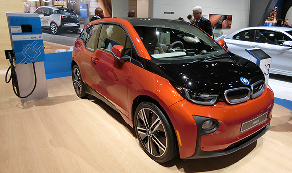 BMWは北米で「i3」の販売を強化。一般向けの大型試乗会も実施。