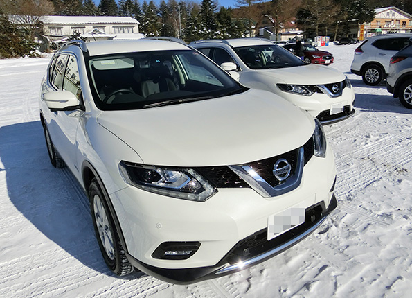 長野県霧ヶ峰スキー場をベースキャンプとして、周辺の雪上路面を走行した。 