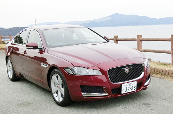 ジャガー新型「XF」。ベースモデル「Pure」のディーゼル仕様車。