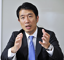 西山 大輔氏