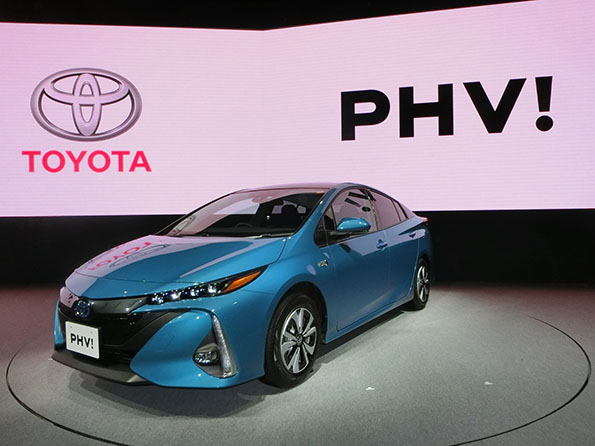 新型プリウスPHV