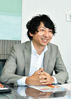 管 康輔 氏 アンフィニ 営業部 部長