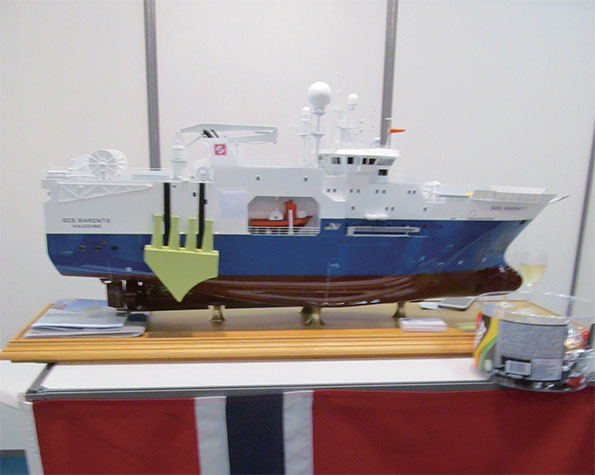 ノルウェー Havvkraft社の船舶に取り付ける波力発電装置モデル　©Michiko Kurita
