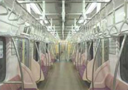LED照明「調光レベル1」の小田急電鉄の車内 - 環境ビジネスオンライン