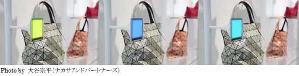 有機EL照明は極めて薄く、軽い