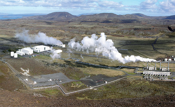Nesjavellir地熱発電所（NGPS）アイスランドで第2位の地熱発電所発所（複合施設）　出典／ Wikipedia