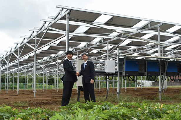（左から）千葉エコ・エネルギー 馬上代表取締役、清水建設 那須原常務執行役員