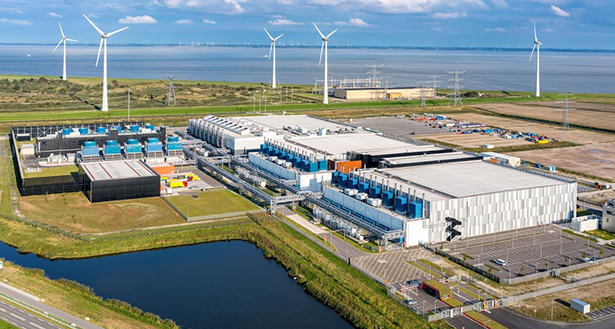 風力発電と太陽光発電の電力を使用するオランダのデータセンター（出所：Google ウェブサイト）
