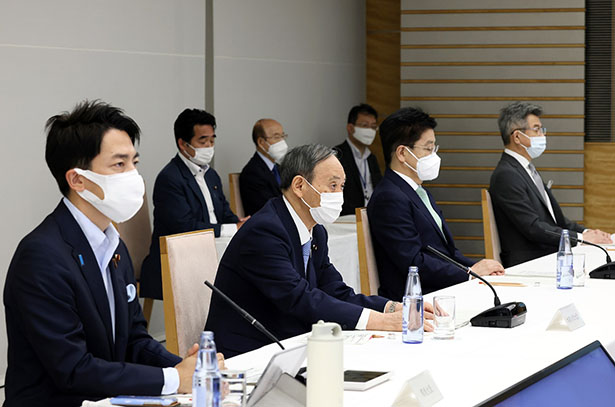 国・地方脱炭素実現会議で発言する菅義偉総理（出所：首相官邸）