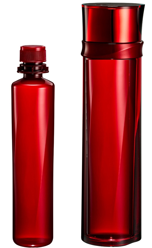 （左）リキフォームを活用した化粧品の付け替え容器、（右）付け替え容器をセットする本体容器（出所：資生堂）