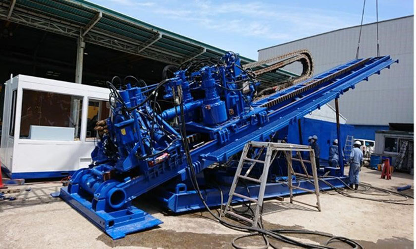NECネッツエスアイ所有のHDD工法に使用する大型掘削機(出所:NECネッツエスアイ)
