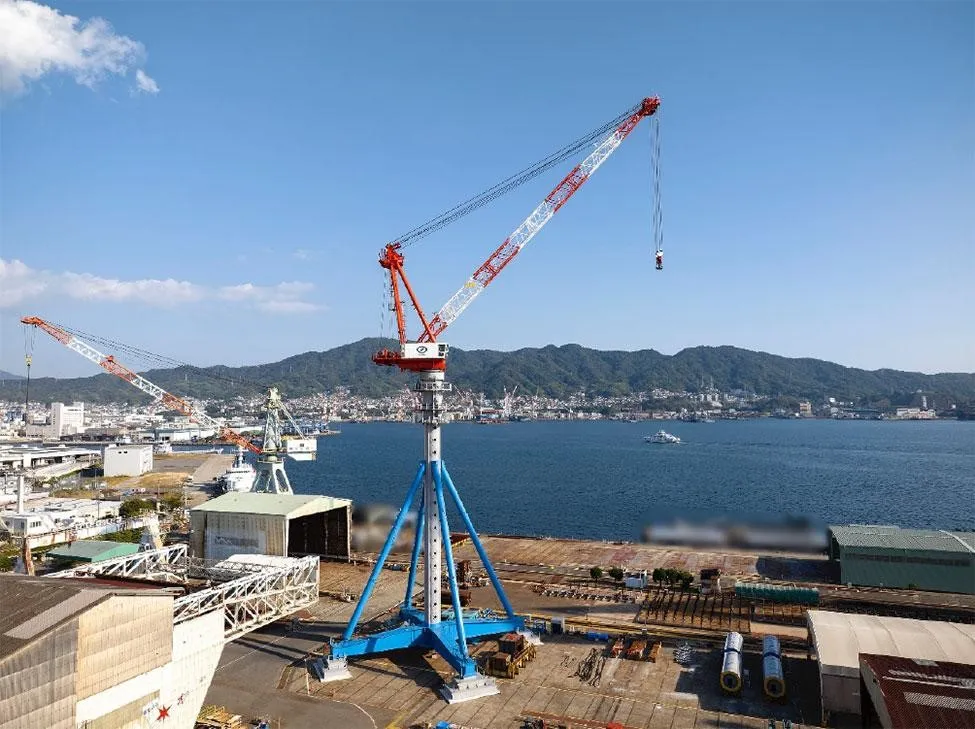 タワークレーン「S-Movable Towercrane」（出所：清水建設）