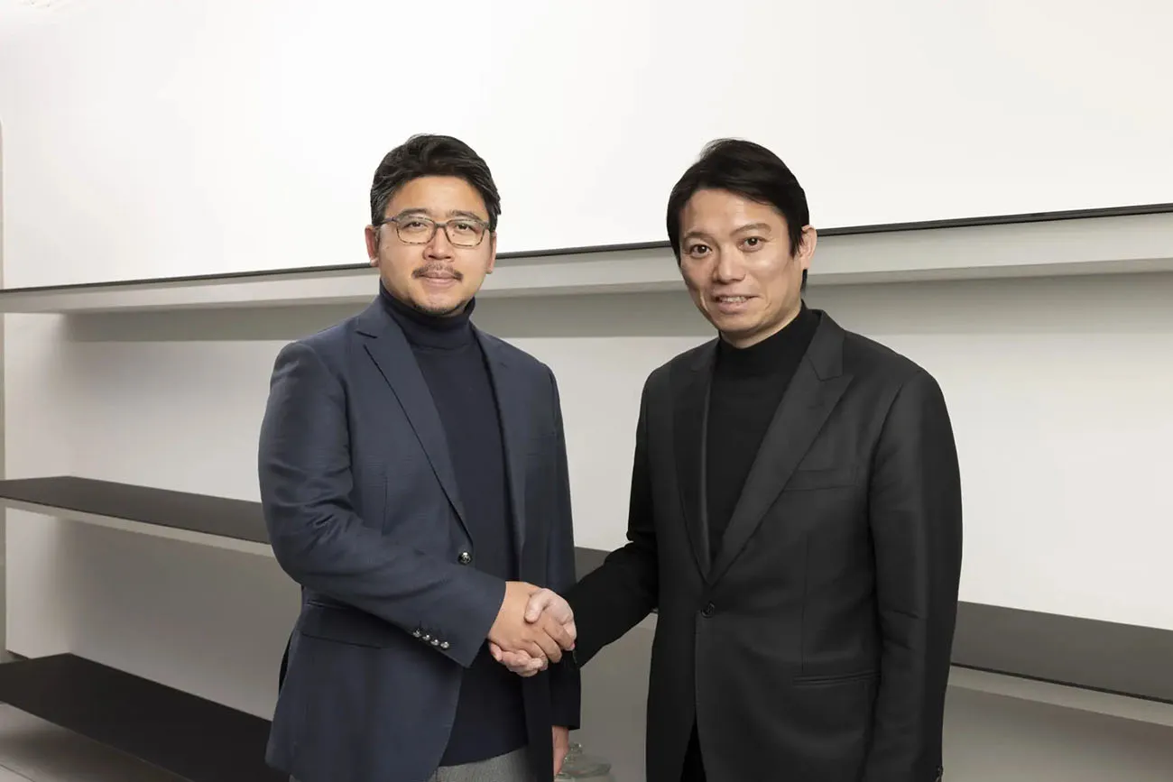 ユニバーサルマテリアルズインキュベーター代表取締役の木場 祥介氏(左)とhide kasuga 1896 代表取締役の春日 秀之氏(出所: ユニバーサルマテリアルズインキュベーター)