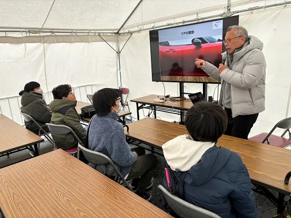 U-18運転予備校の座学の様子。筆者撮影