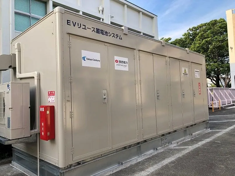 蓄電池システムの外観と概要(出所:東京センチュリー)