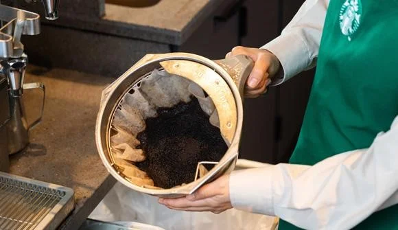 豆かすは堆肥などにリサイクル(出所:スターバックスコーヒージャパン)