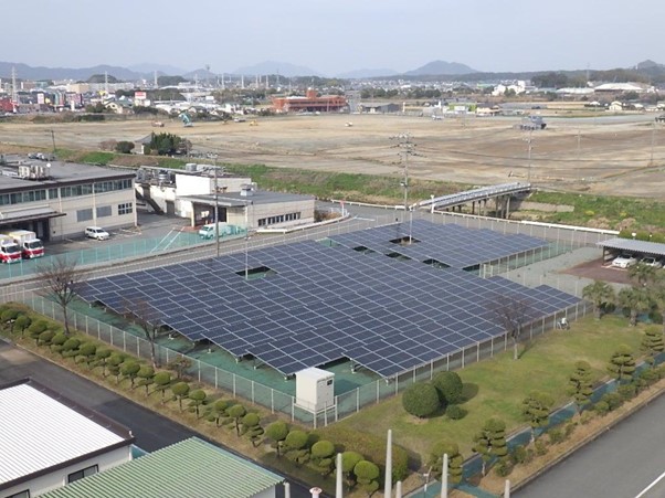 福岡工場に設置された太陽光発電パネル（出所：ハウス食品本社）