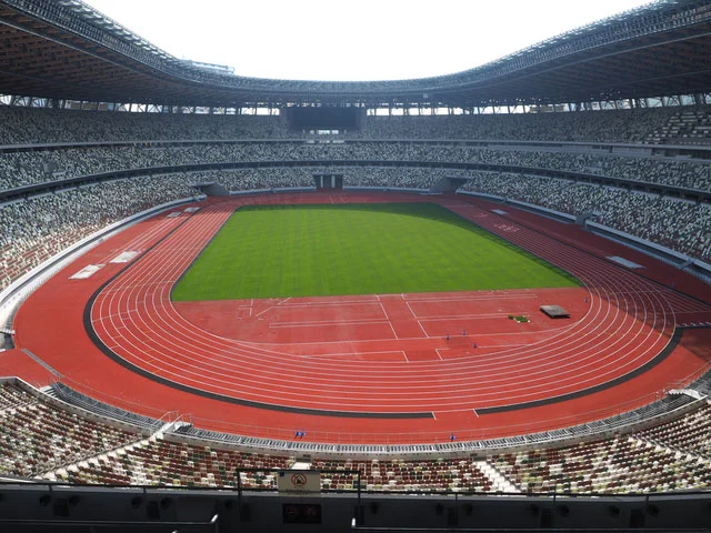 新国立競技場のフィールド（出所：PIXTA）