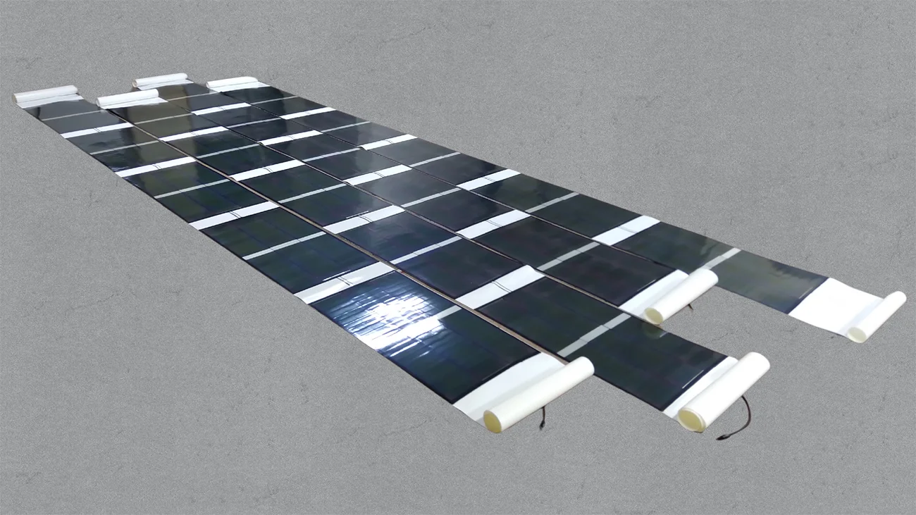 カルコパイライト太陽電池の大面積モジュール(出所:日揮ホールディングス)