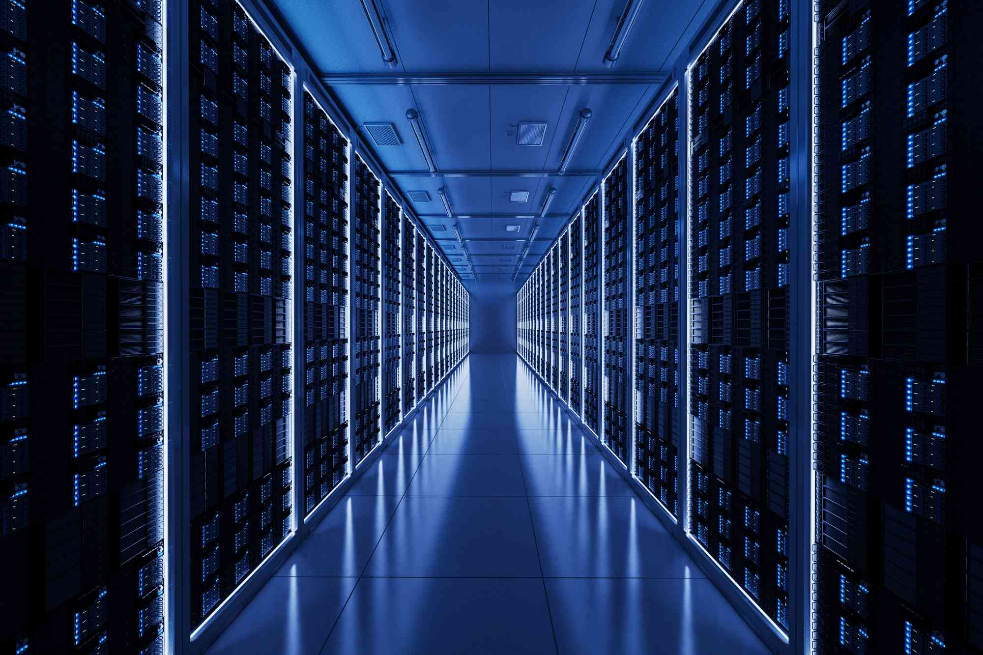 大量の電力を消費するデータセンターの省エネ化は喫緊の課題だ　画像はイメージです（出所：PIXTA）