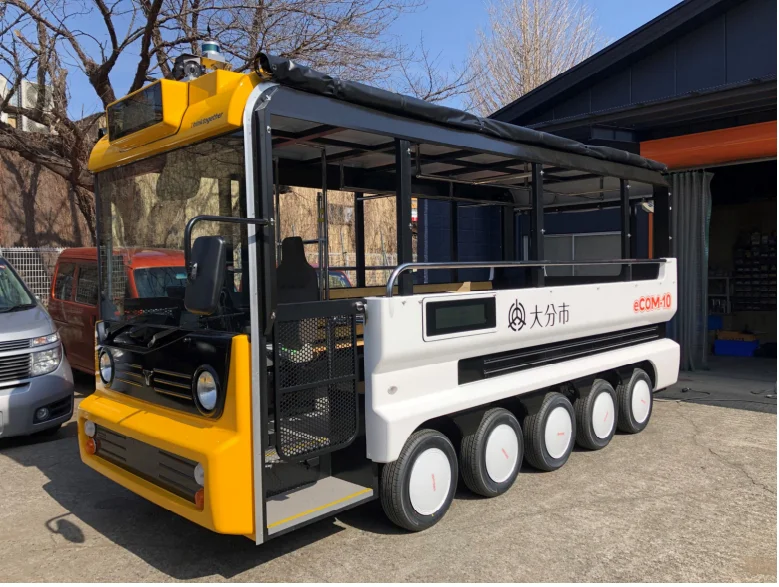 グリーンスローモビリティの例(画像はシンクトゥギャザーの補助対象車両/出所:地域循環共生社会連携協会)