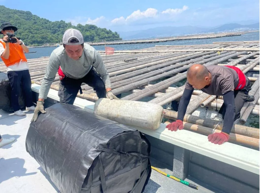 いかだまで運ばれた新型フロート(出所:日本財団)