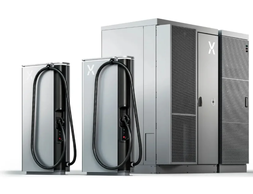 パワーエックスの蓄電池型超急速EV充電システム「HyperchargerPro」（出所：パワーエックス）