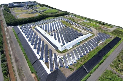 「RYM扇島太陽光発電所」の外観（出所：東京ガス）