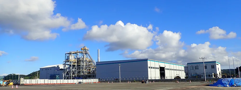 取り組みで利用する出力6.95MW「横須賀バイオマス発電所」（出所：TREホールディングス）