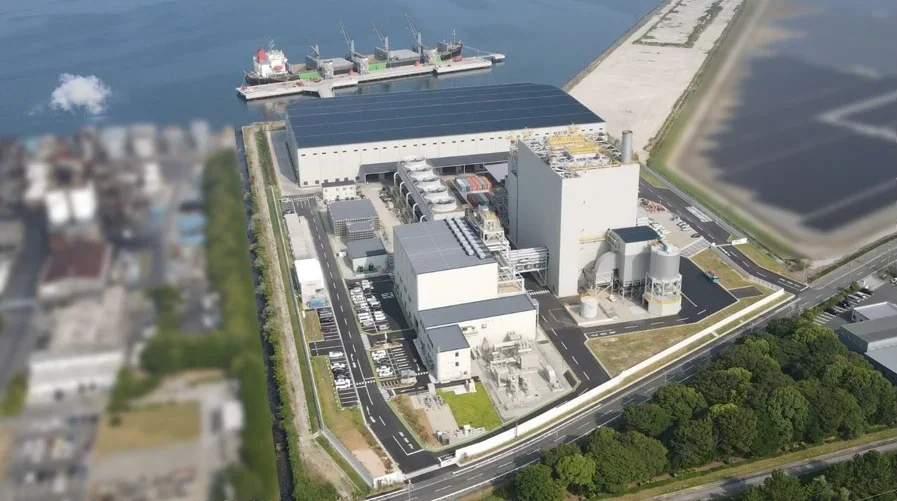 三河港沿岸に立地する「田原バイオマス発電所」（出所：JFEエンジニアリング）