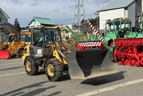 電動重機で「環境配慮型」除雪、西尾レントオールが実証参画　建機GX加速へ